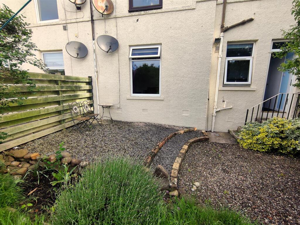 012 - Back Garden -  (2).jpg