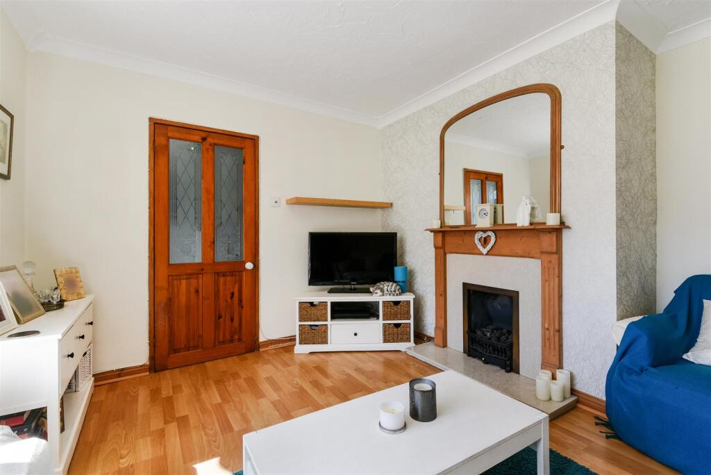 GALE CRESCENT, 6 (15).jpg