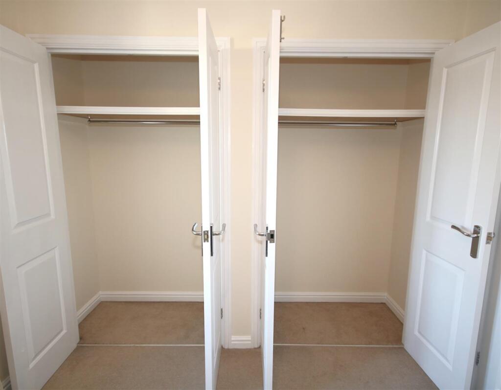 Bedroom 1 Wardrobe.JPG