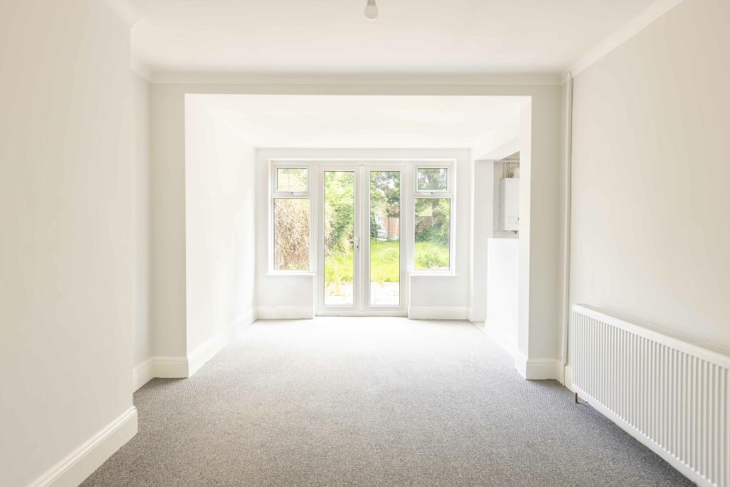 Lounge / Dining Room