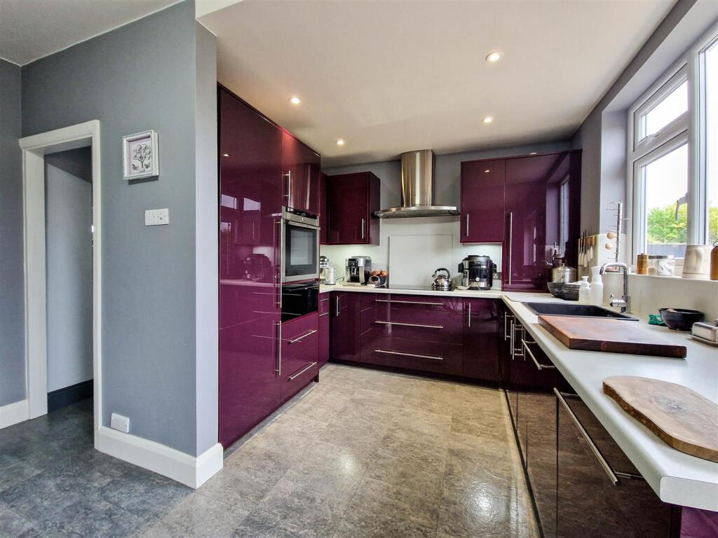 Contemporary kitchen