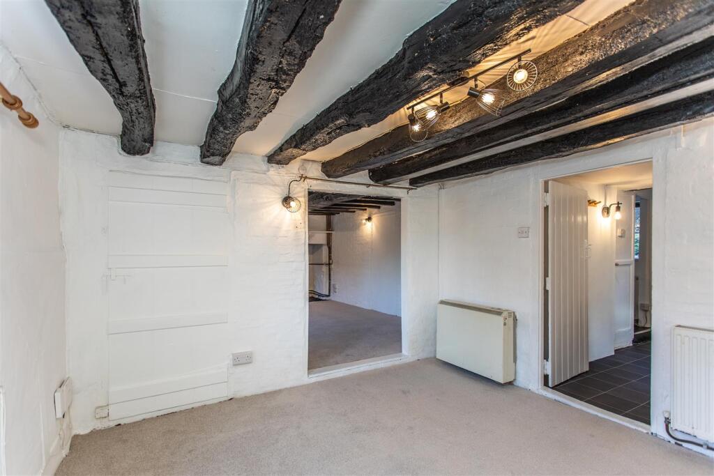 Thatch Cottage30.jpg