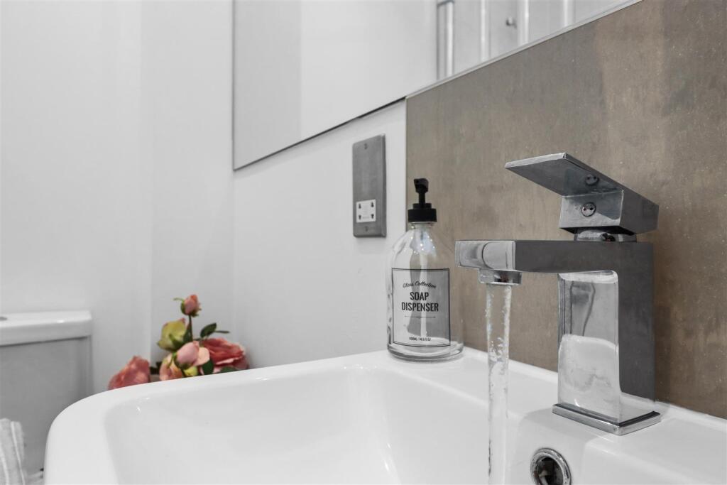 Main Bathroom