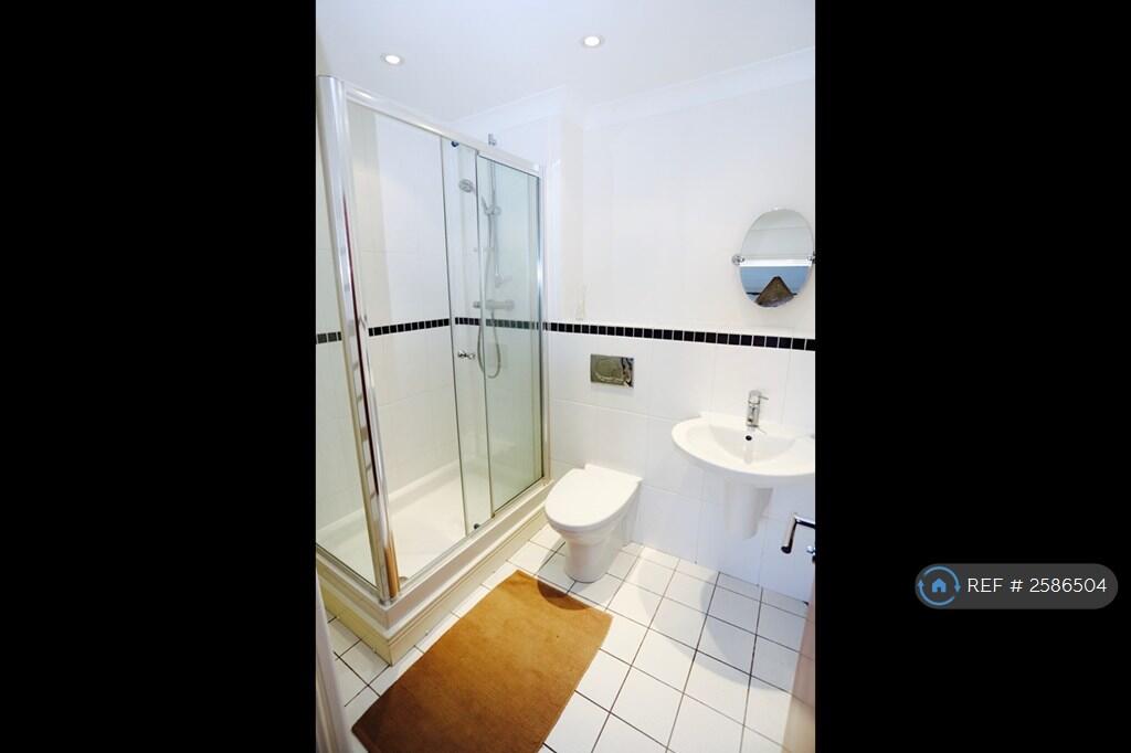 Master Bedroom En- Suite Bathroom 1 With Shower