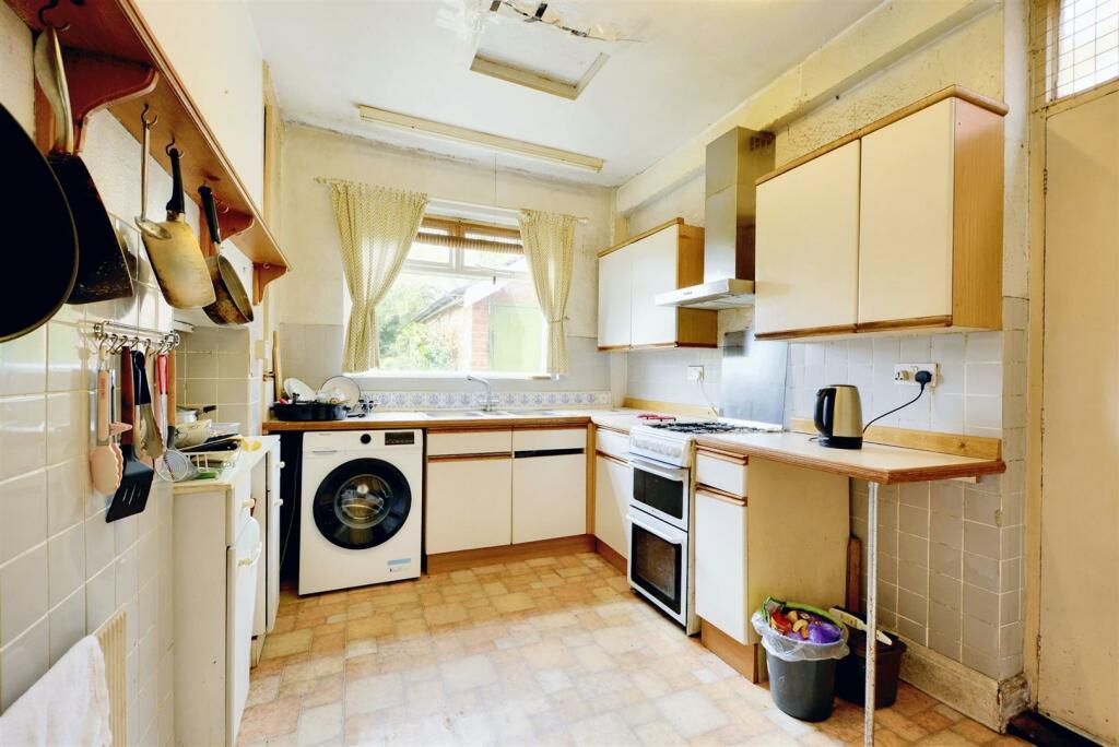 Kitchen_1.jpeg