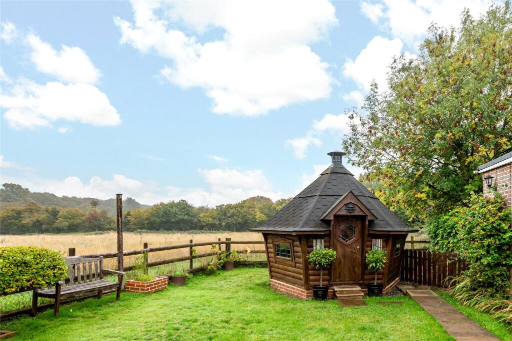 Bbq Lodge