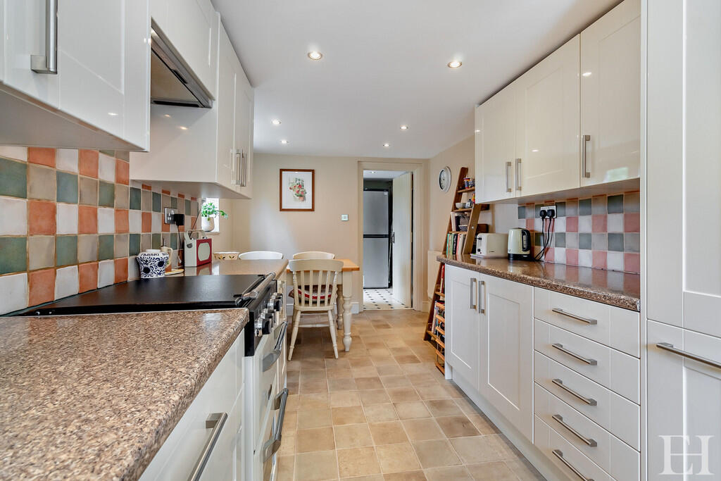 8658864-interiorW...