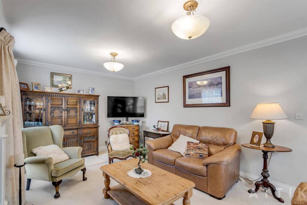 8 Blyth Mews, Halesworth, IP19 8FB (43).jpg