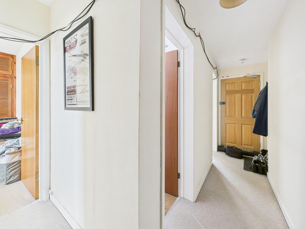 CAM03974G0-PR0220...