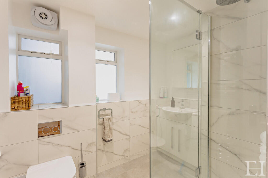 8649461-interiorW...