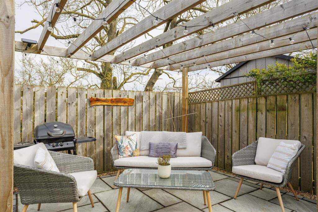 5_Farefield_Close__5.jpg