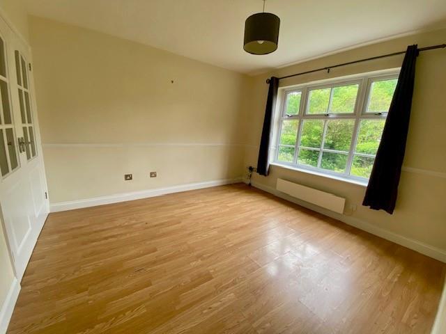 7 Queensbury Place lounge.jpg