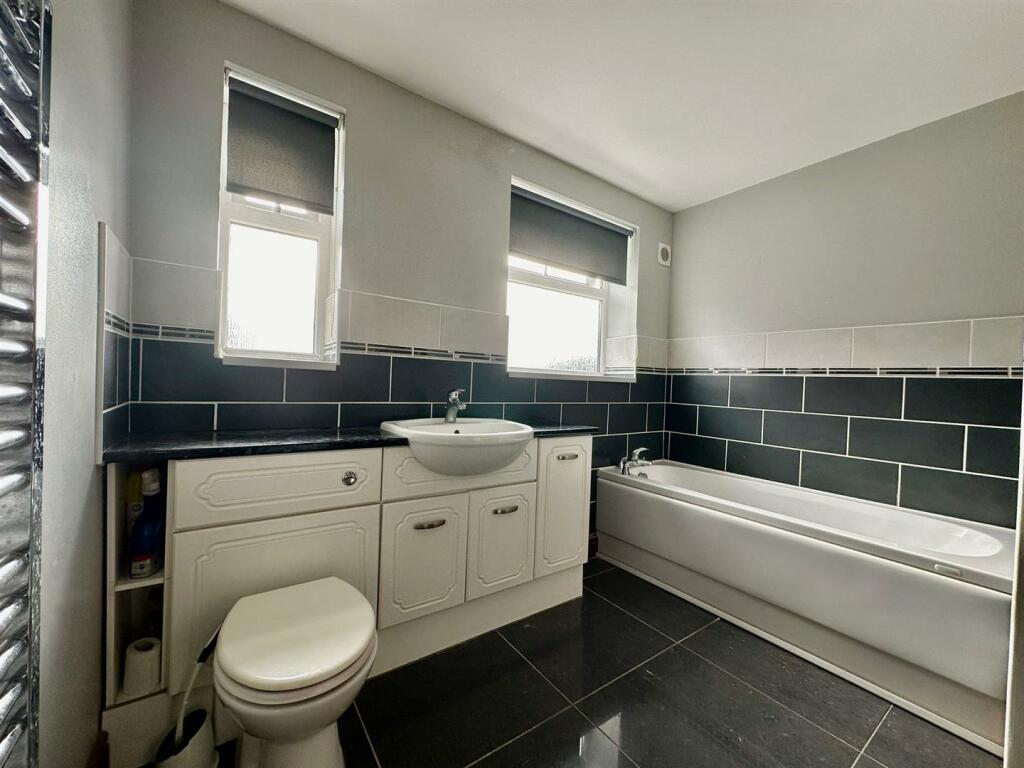 WhatsApp Image 2024-12-09 at 13.59.08_4e63fe38.jpg