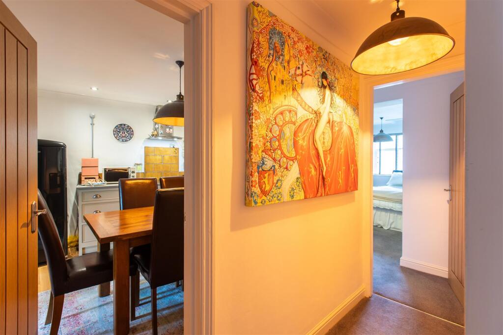 Bondgate 3 Hallway.jpg