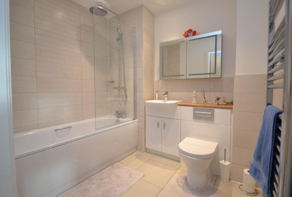 Bathroom.JPG