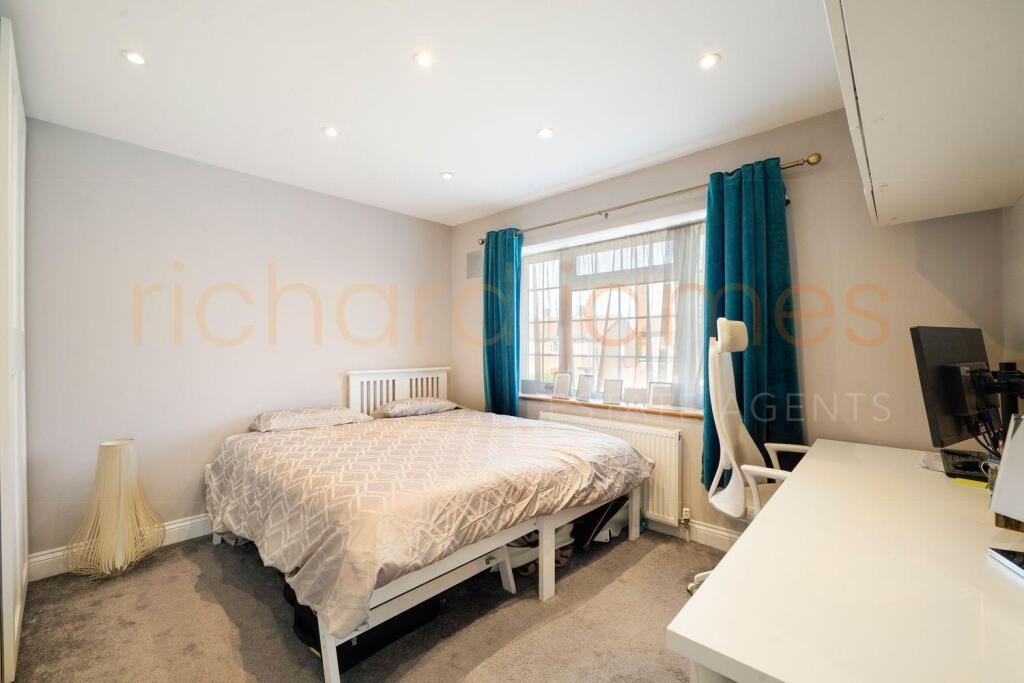 Additional Images - 42 Thornbury Gardens - sPZs5F1