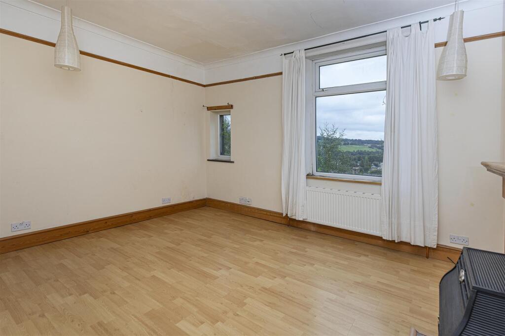 Bramleys Estate Agents - Height Green - Sowerby Br