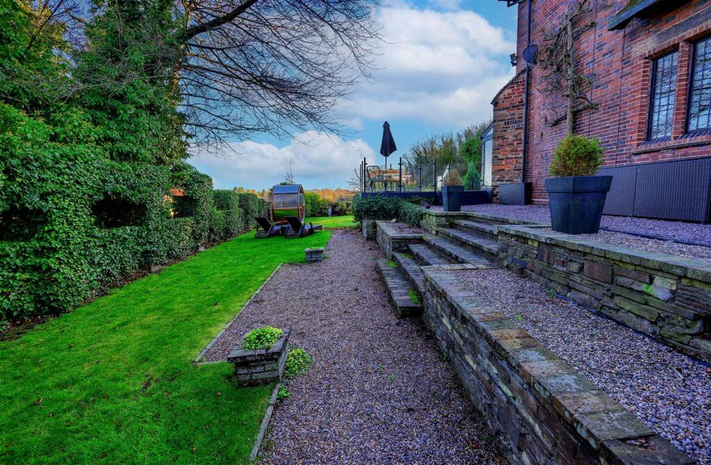 Side elevation SAPL3778-20251125-DxO_DeepPRIME XD2