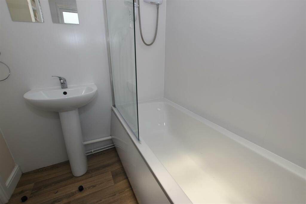 Bathroom - Additional Image.jpg