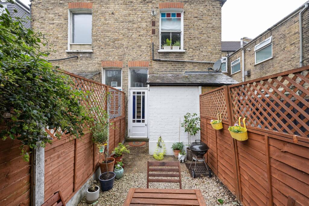 Devonshire Road, E17