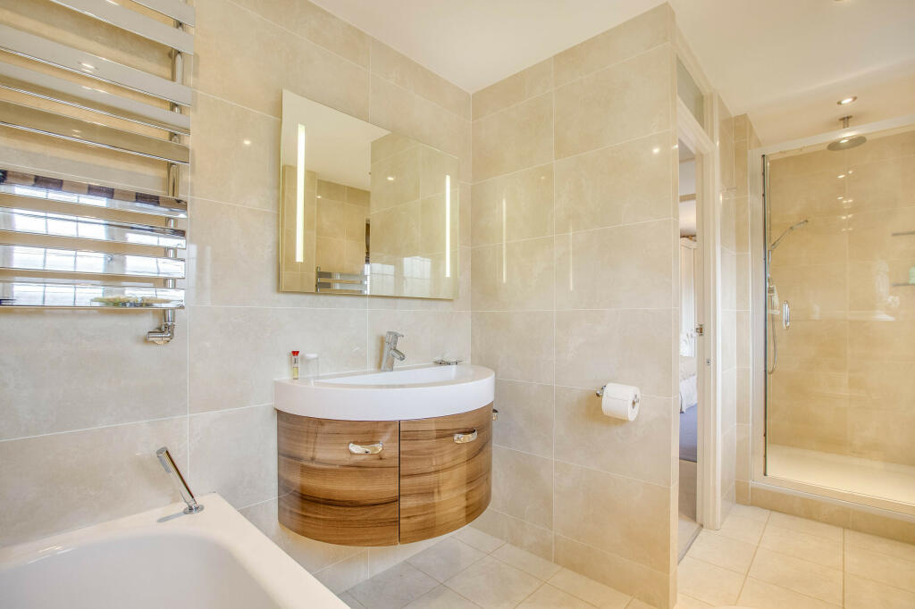 4 Gables Close, SL9 0PR (LOW RES)-6