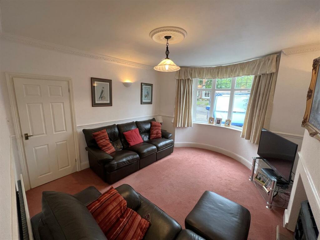 Livign Room B.JPG