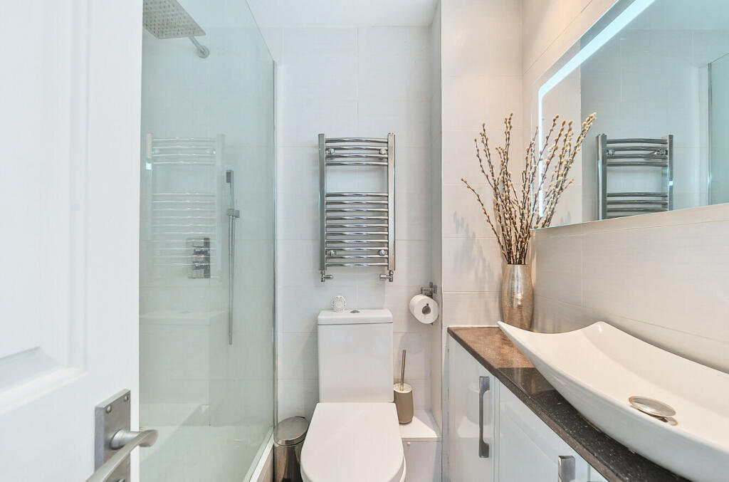 1313526-11-686565...