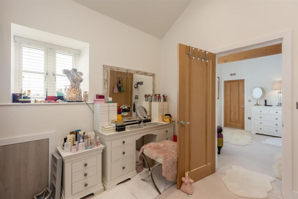 The Smithy Bedroom 1-7.jpg