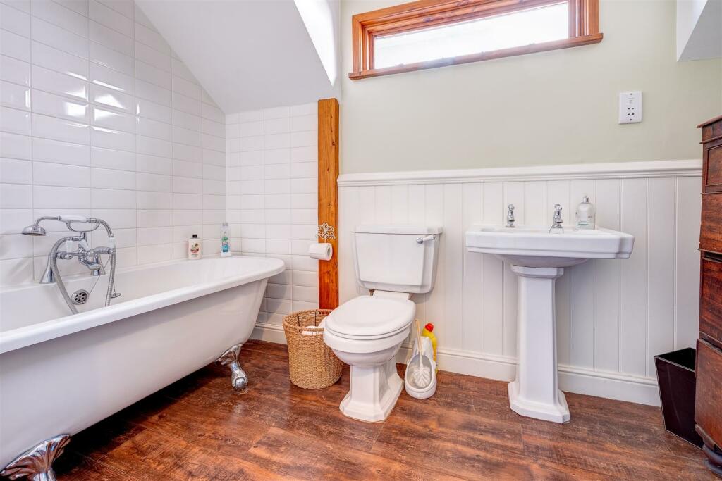 74 Main Street, Thornton