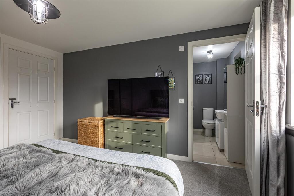 13 Kingfisher Grove Galashiels 41.JPG