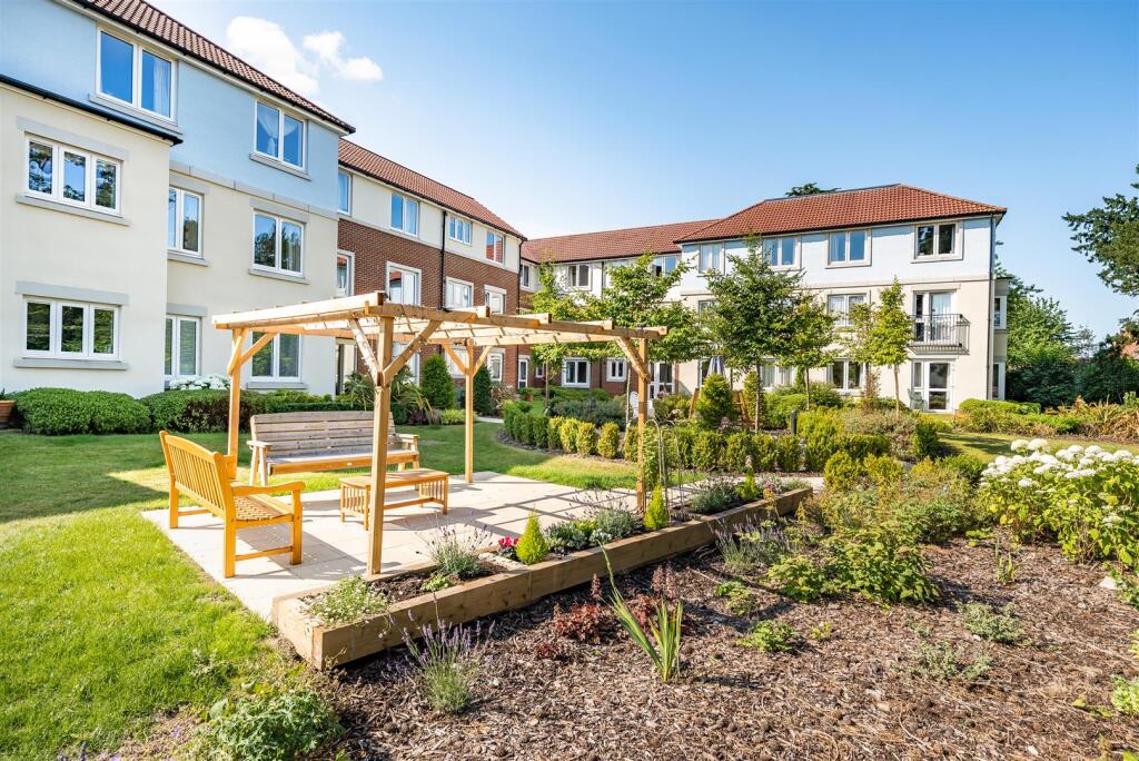 Gardens 4.jpg