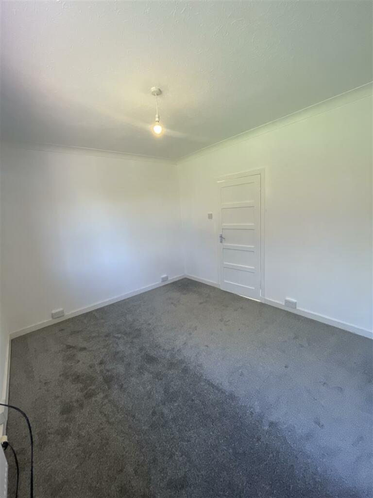 23 Highthorne Crescent Bedroom1.jpeg