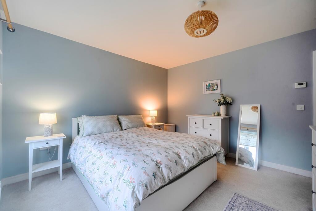 1365784-17-68f20b4093e4d