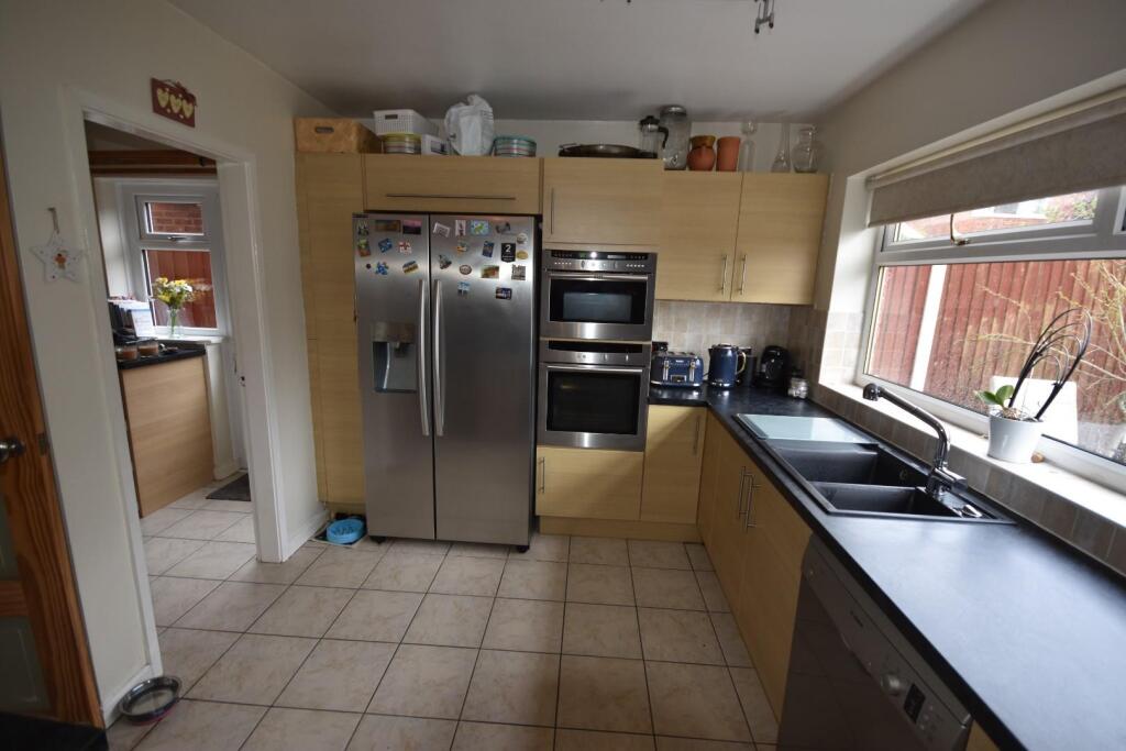 KITCHEN ALTERNATE ANGLE