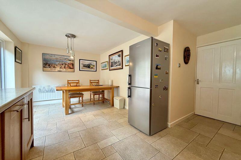 17' Kitchen/Dining Room