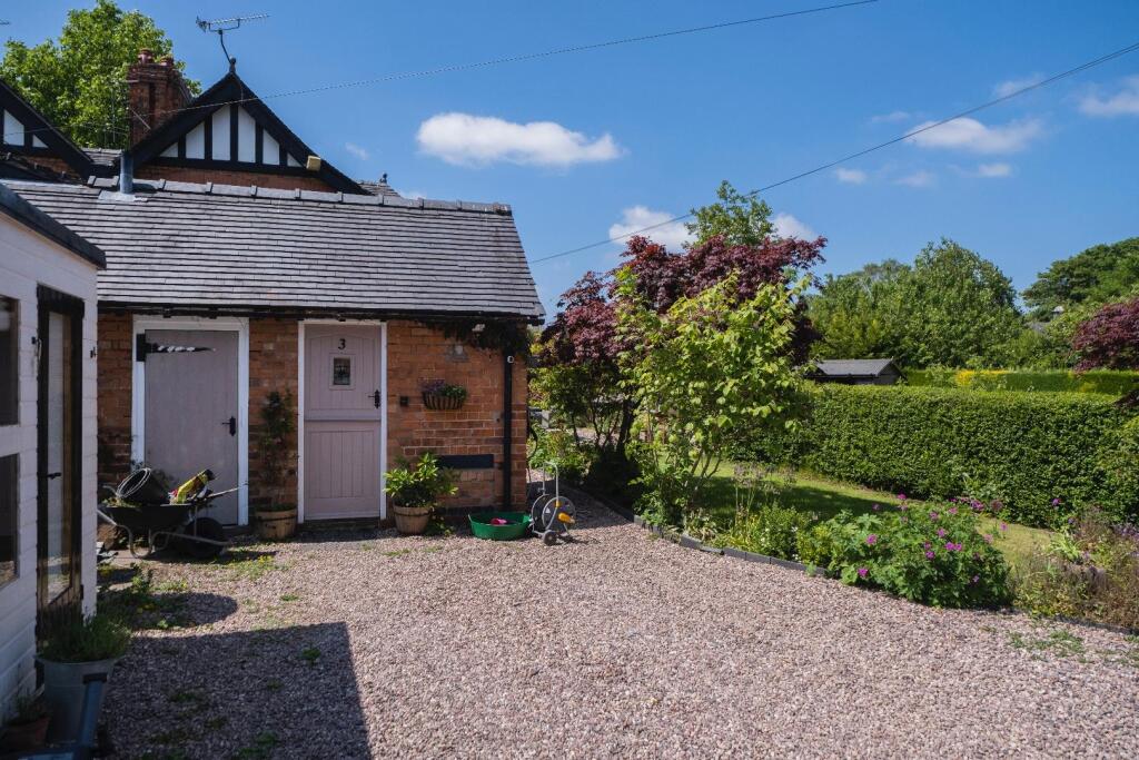 3 Manor Cottages-042.JPG