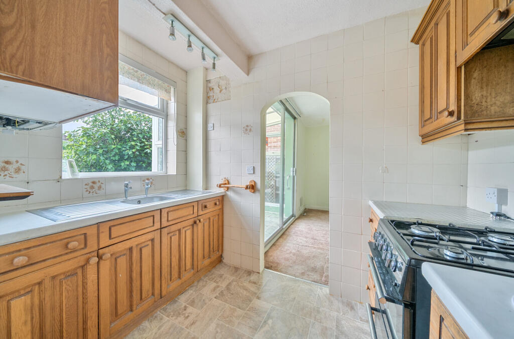 1304160-27-684052...