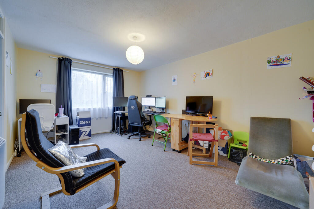 20 Scott Close, R...