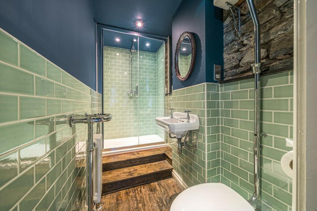 Ensuite for Bedro...