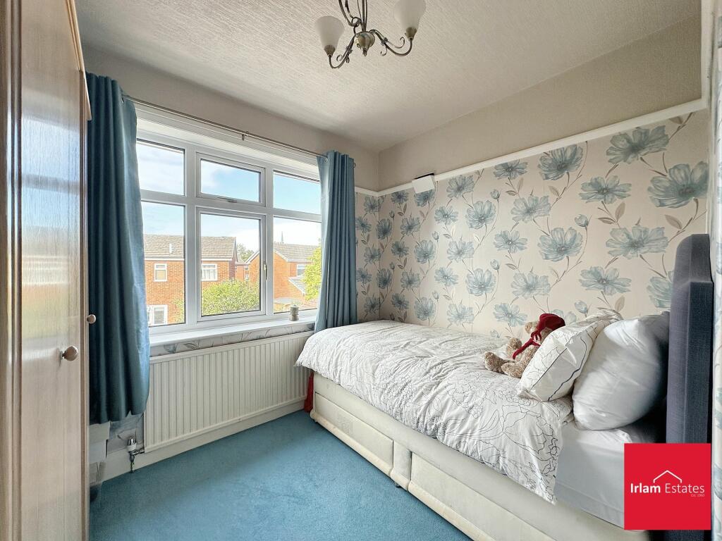 BEDROOM 4