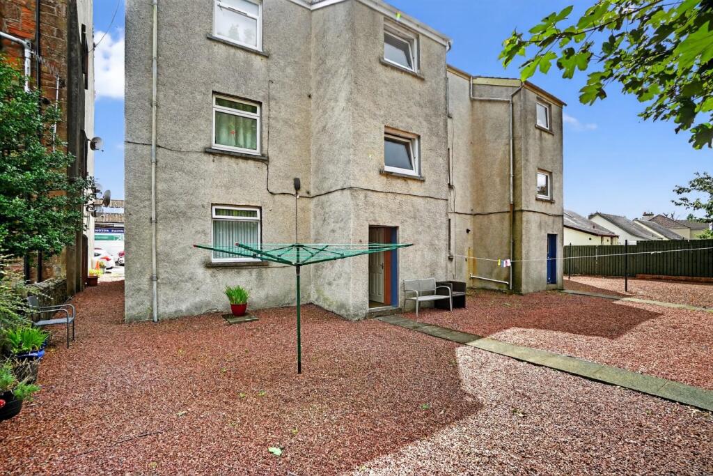 19a allanpark street, largs _15.jpg