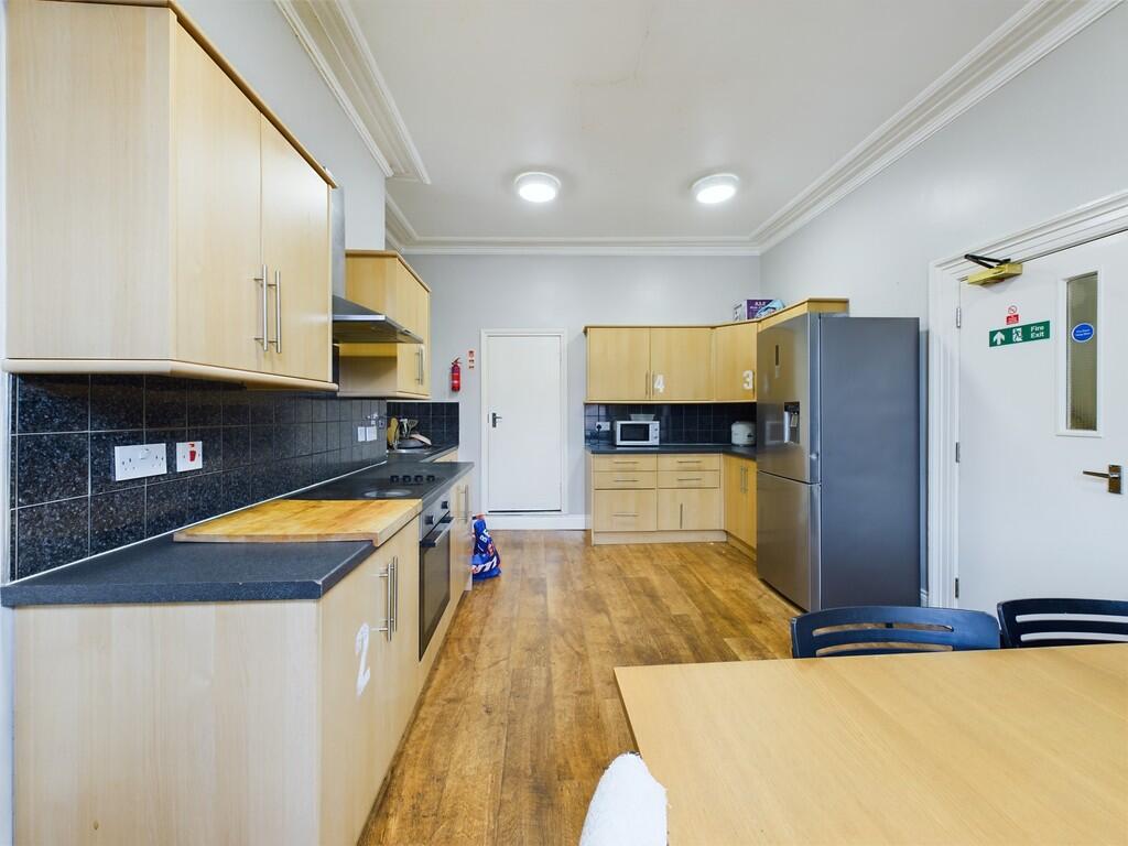 CAM01835G0-PR0152...