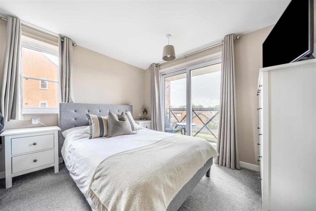 47 Penny Hapenny Court, Atherstone