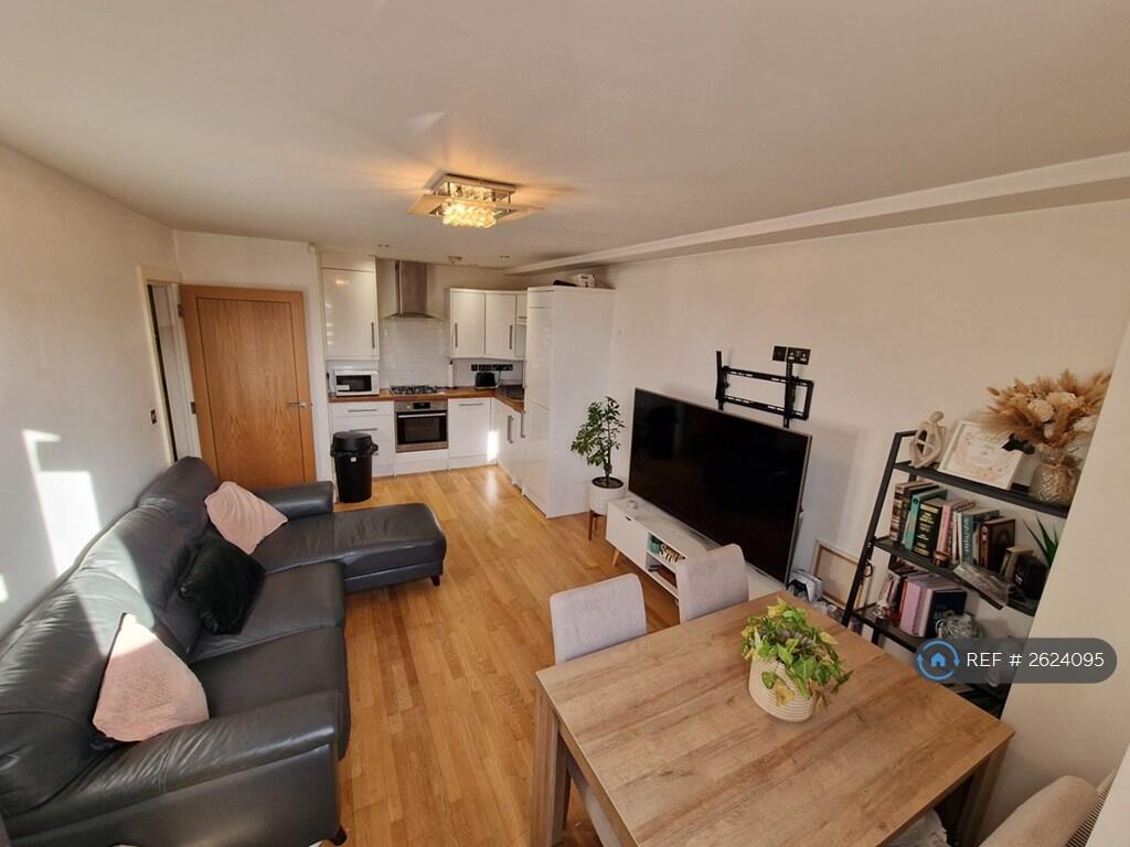 Open Plan Kitchen / Living Area