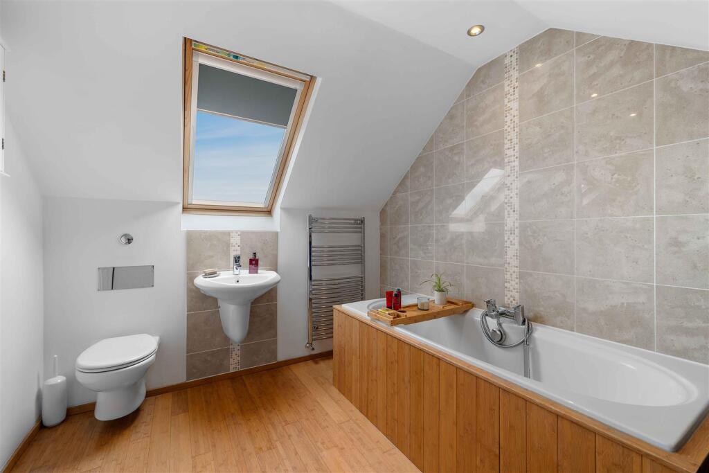 5 Banks Crescent-37.jpg