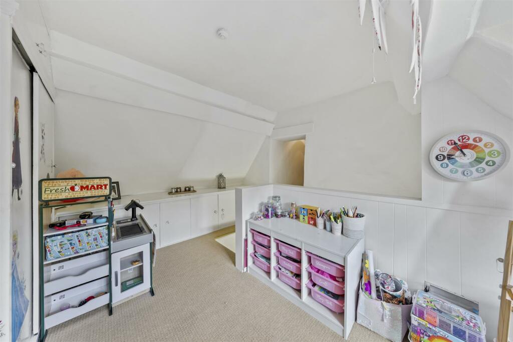 BumbleCottageWeb23.jpg