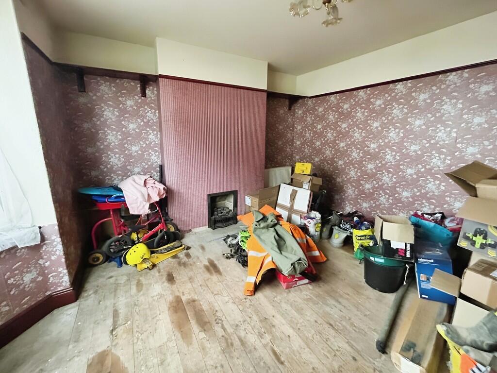 93a823ee-WhatsApp...