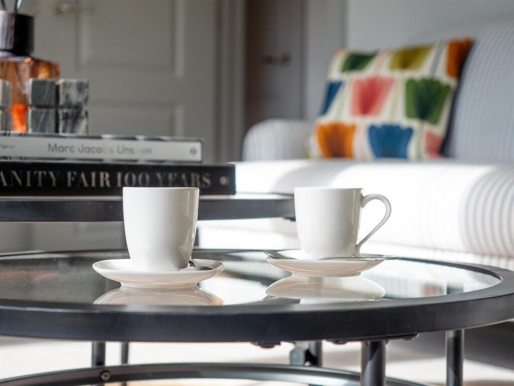 Rugby Rd Flat 140-18.jpg