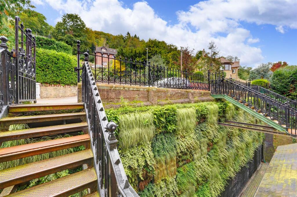 6b Queens Drive (24).jpg