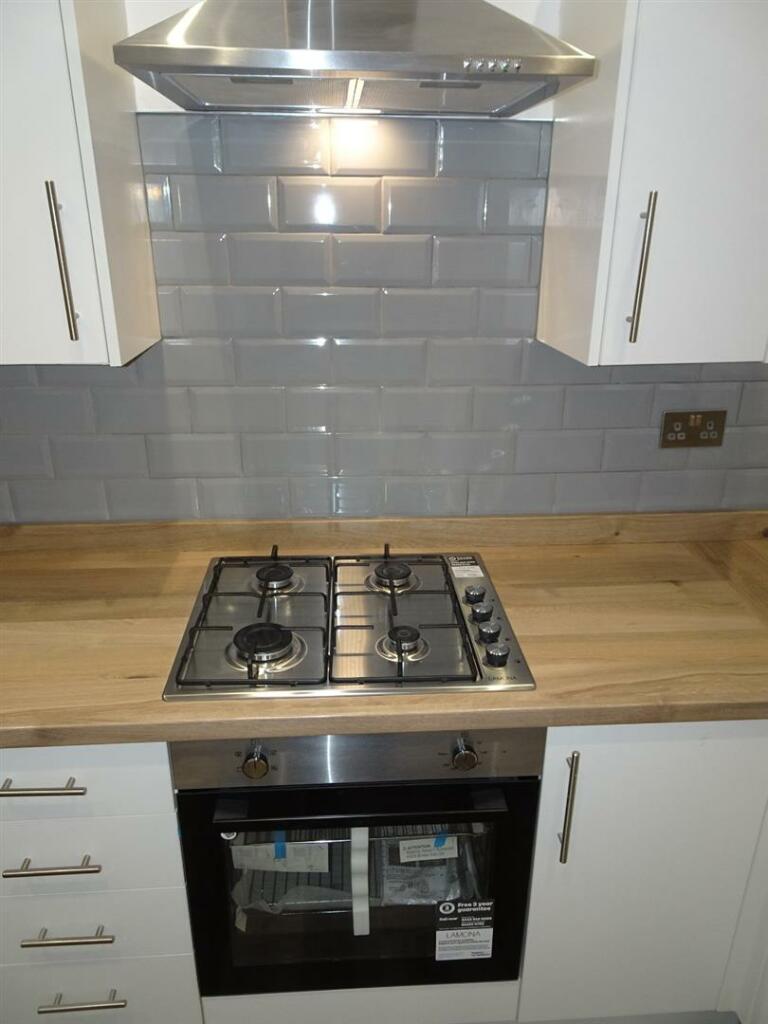 Gas hob electric oven.JPG